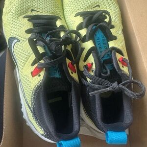 WMNS NIKE WILDHORSE 7